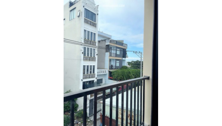 Nhà 2 mặt tiền Long Trường Quận 9- 105m2 - Sổ riêng - Không quy hoạch -7,6 tỷ